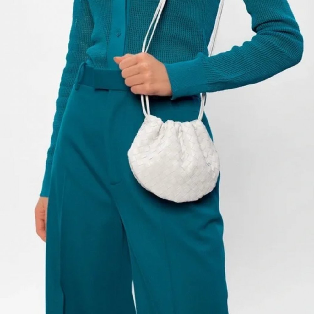 Bottega Veneta The Bulb Bag In Chalk